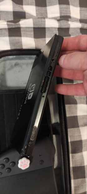 Nintendo switch v2, 128 Gb, a chip be van forrasztva