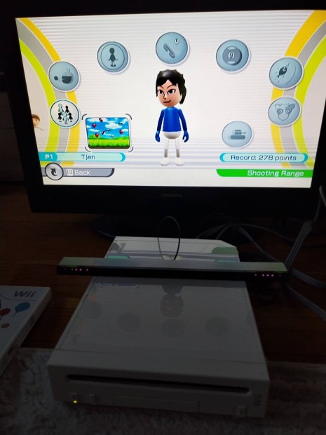 Nintendo wii 1db joytickal 1db gyri jtkal kompletten. 