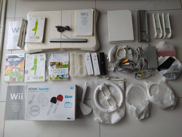 Nintwndo Wii csomag Fit Balance pad-dal sporteszkzkkel jtkokkal