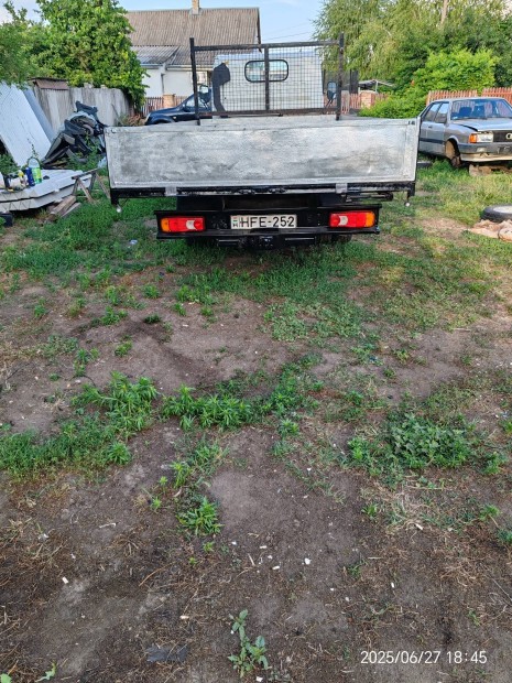 Nissa cabstar 3000td 3.5t kisteherautó