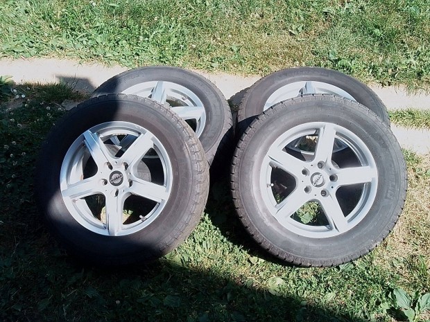 Nissan 16 coll alufelni szett eladó
