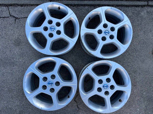 Nissan 16-os gy�ri alufelni elad�!