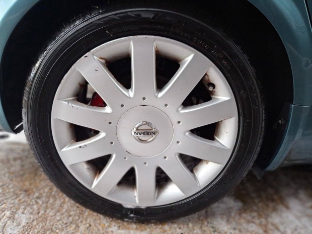 Nissan 17" alufelni szett újszerű alig futott nyári gumikkal