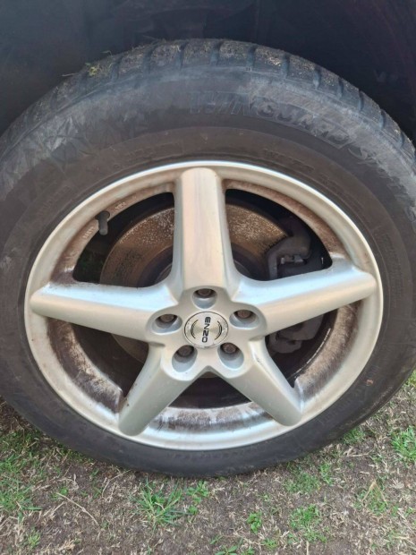 Nissan 17 colos alufelni szett