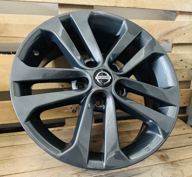 Nissan 17es gyári alufelni 5x114.3 Juke Qashqai