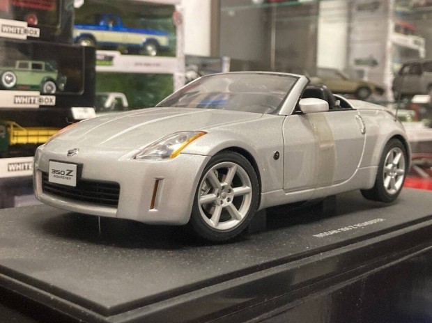 Nissan 350Z Roadster 2003 1:18 1/18 Autoart Performance 77371