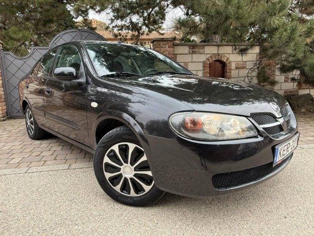 Nissan Almera 1.5 Visia AC