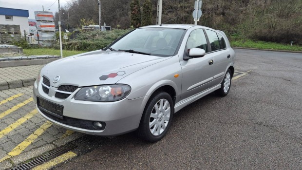 Nissan Almera 1.5 Visia AC Sz�p �s J�!!!