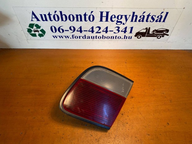 Nissan Almera 1.6 B (96-) jobb hátsó belső lámpa