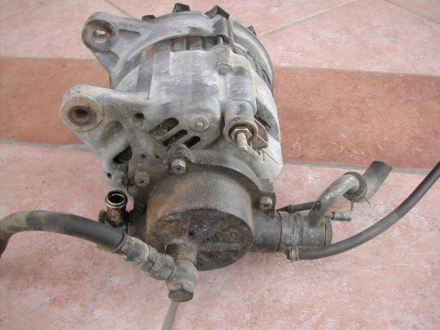 Nissan Almera 2.0 D generátor