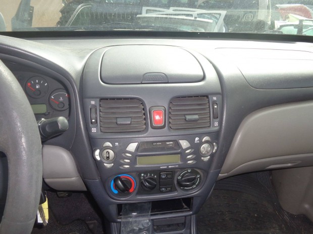 Nissan Almera II. klímás fűtéskapcsoló