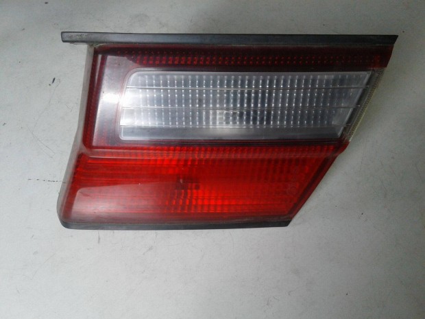 Nissan Almera N15 1.4i (2000) jobb hátsó belső lámpa