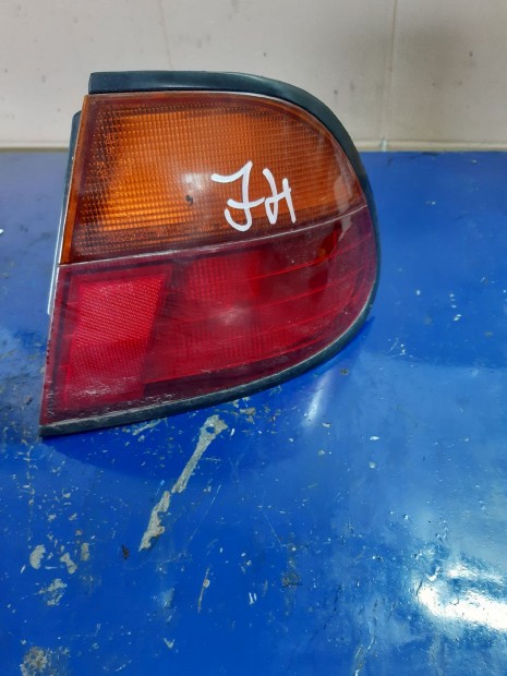 Nissan Almera N15 Jobb Hátsó Lámpa