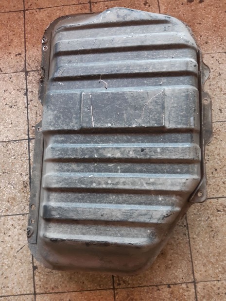 Nissan Almera N15 zemanyag Tank
