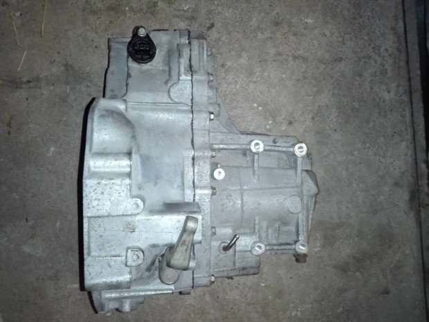 Nissan Almera N16 1.5 benzin 2000-2007 felújított váltó eladó