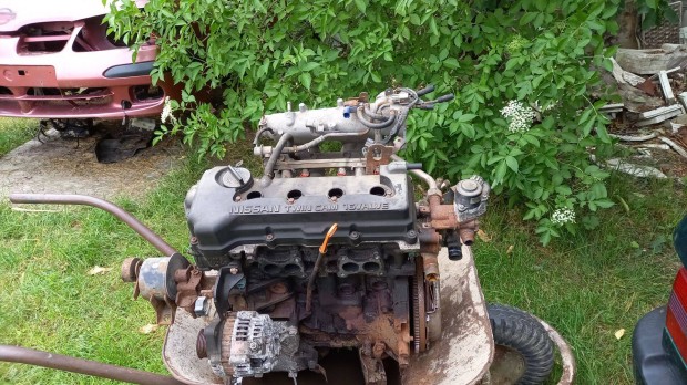 Nissan Almera N16 1.5 benzinmotor elad