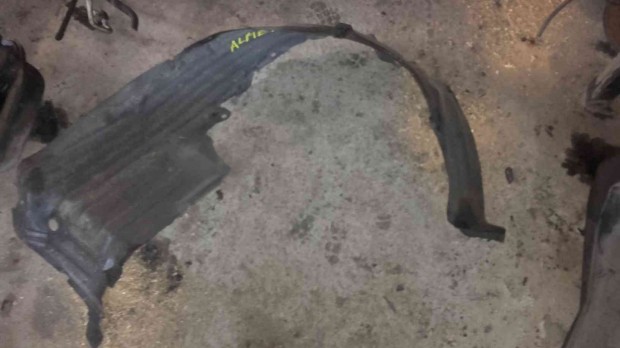 Nissan Almera N16 Bal Első Dobbetét