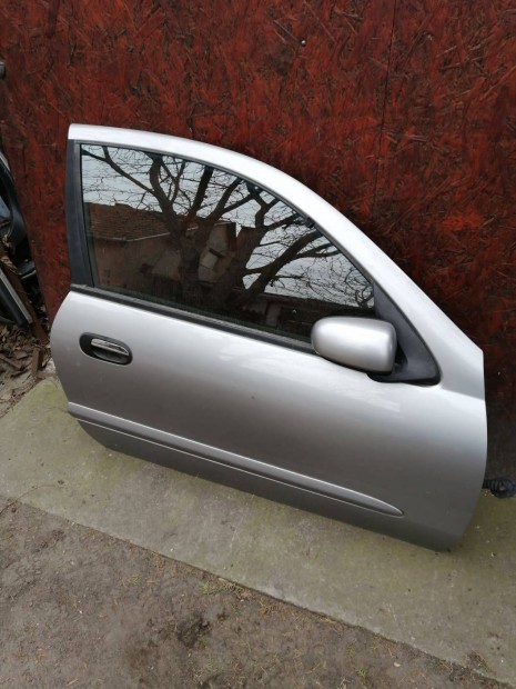 Nissan Almera N16 Jobb első ajtó