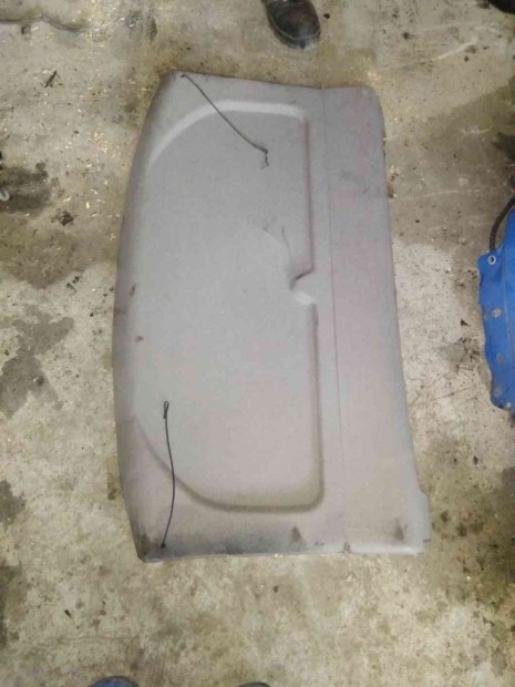 Nissan Almera N16 Kalaptartó