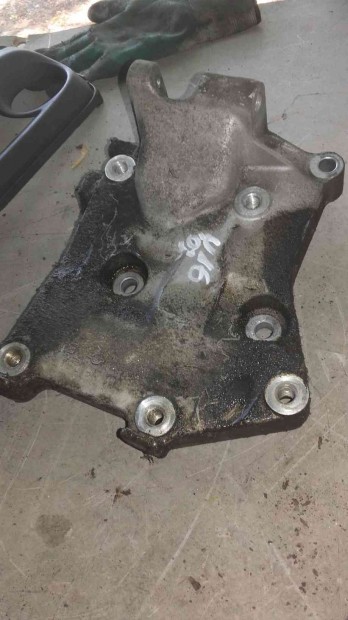 Nissan Almera N16 Klíma Kompresszor Tartó Konzol