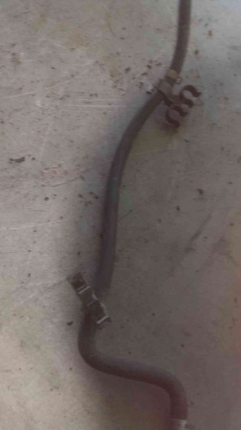 Nissan Almera N16 Üzemanyag Cső