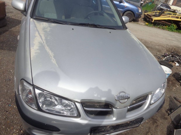Nissan Almera N16 jobb első fényszóró