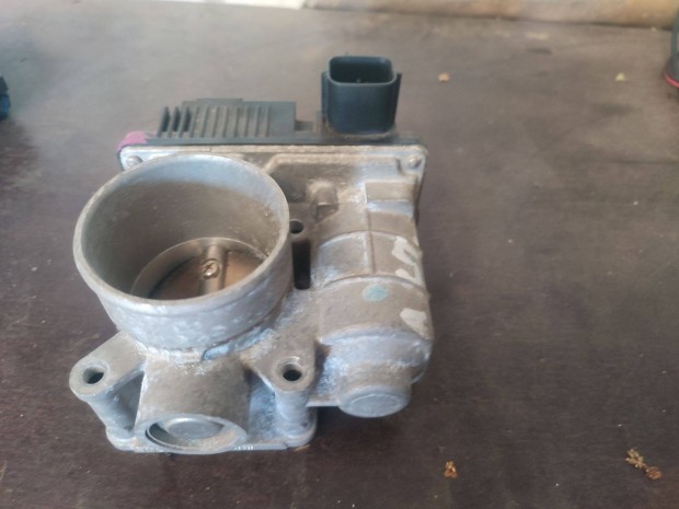 Nissan Almera N16 pillangószelep