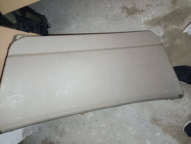 Nissan Almera Tino csomagtérajtó borítás