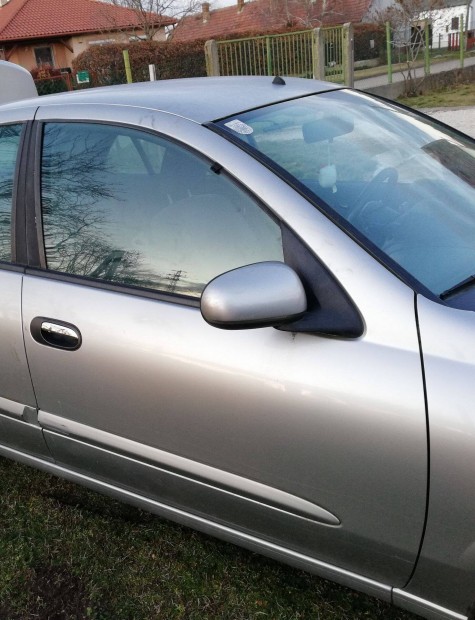Nissan Almera jobb első lejáró üveg N16 Almera