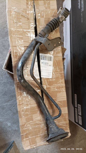 Nissan Almera tankol�cs� N16 Almera