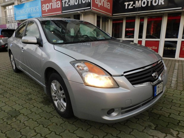 Nissan Altima 2.5i Hybrid Automata!