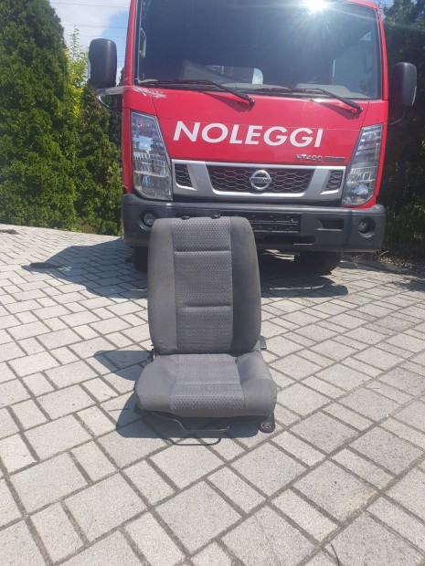 Nissan Cabstar vezetőülés