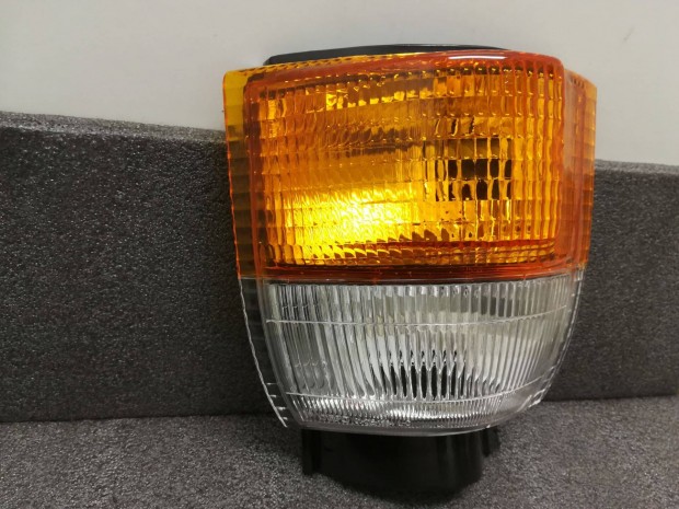 Nissan Cabstar villogó-helyzetjelző bal 1994 -> 2001 (s/f) üres