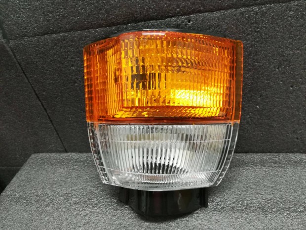 Nissan Cabstar villogó-helyzetjelző jobb 1994 -> 2001 (s/f) üres