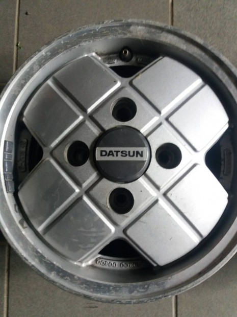 Nissan Datsun vetern alufelni 5 db szp llapot