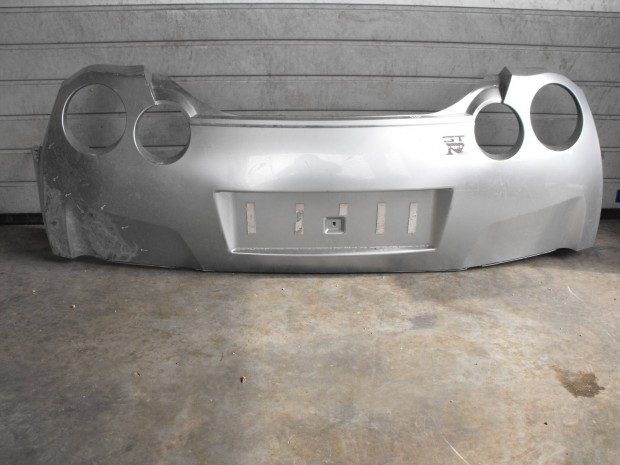 Nissan GTR hátsó lökhárító lökő kép