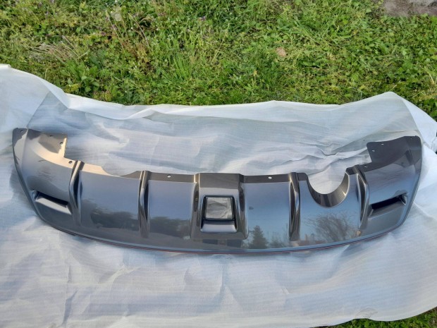 Nissan Juke Nismo hátsó lökhárító alsó spoiler gyári új