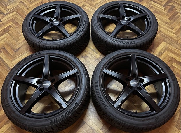 Nissan Juke ( F16) Tli szett 19" 5x114,3 , 225/45r19 Bridgestone 