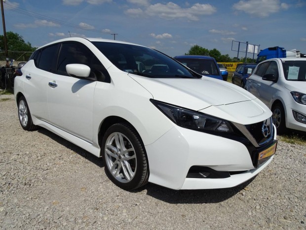 Nissan Leaf Acenta 40kWh (Automata) Csere-Beszá...