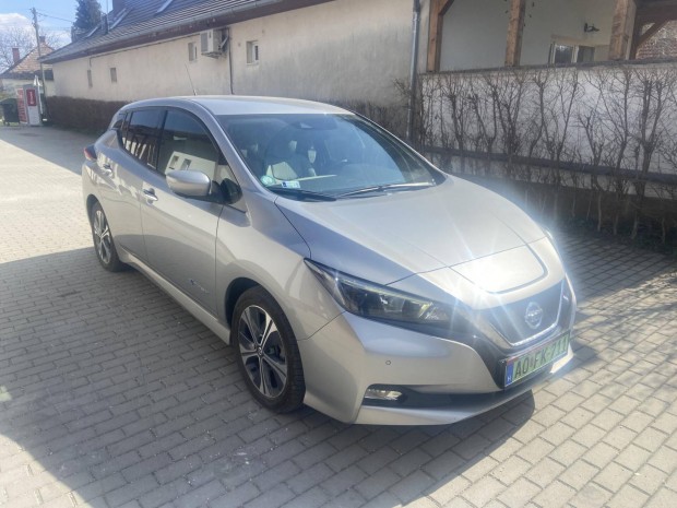 Nissan Leaf Acenta 40kWh (Automata) Friss m�sza...