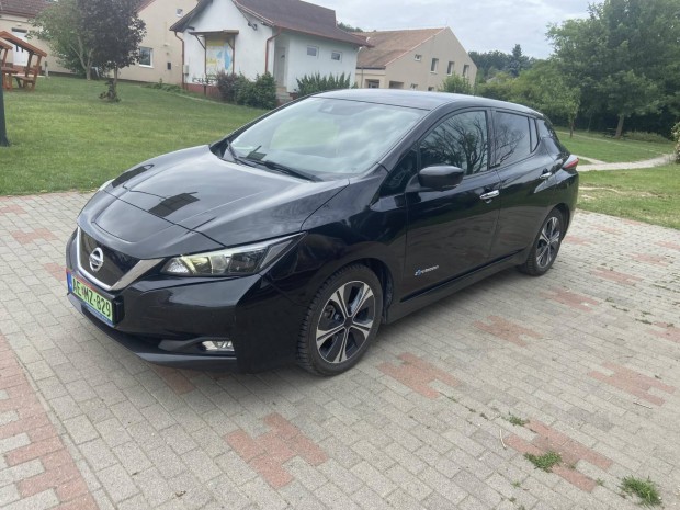 Nissan Leaf Acenta 40kWh (Automata) Friss m�sza...