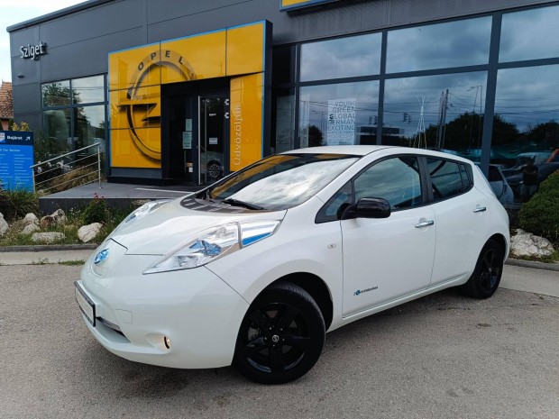 Nissan Leaf Black 30 kWh (Automata) Áfás! Magya...