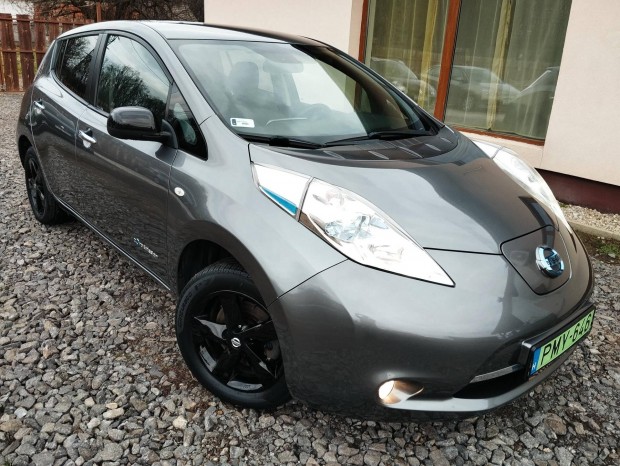 Nissan Leaf Black 30 kWh (Automata) Magyarorsz...