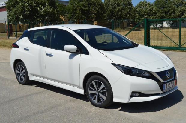 Nissan Leaf N-Connecta 40kWh (Automata) 47ekm/1...
