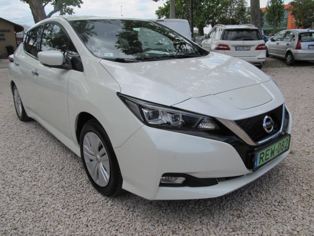 Nissan Leaf Tekna 40kWh (Automata) Magyarországi