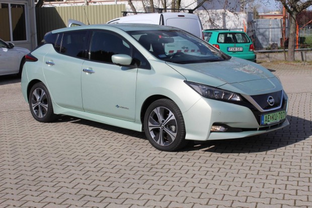 Nissan Leaf Tekna 40kWh (Automata) Navi/ Digkl...