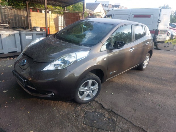 Nissan Leaf ZE0 karosszria elemei CAP G