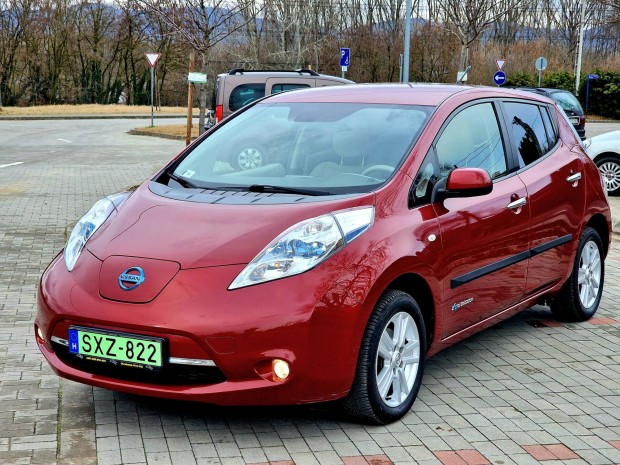 Nissan Leaf (Automata) Tekna Solar-lsekskorm...