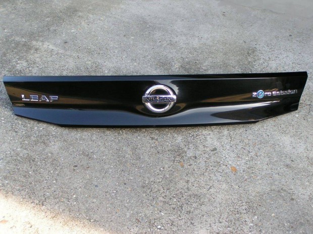 Nissan Leaf csomagtrajt dszlc rendszm megvilgt keret