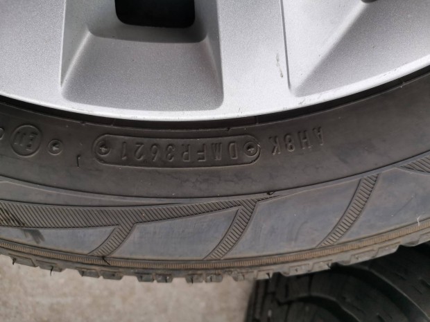 Nissan Leaf téli gumi garnitúra szenzorokkal